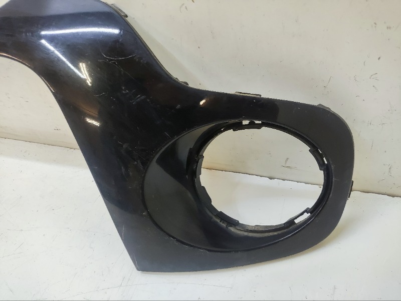 Накладка переднего бампера