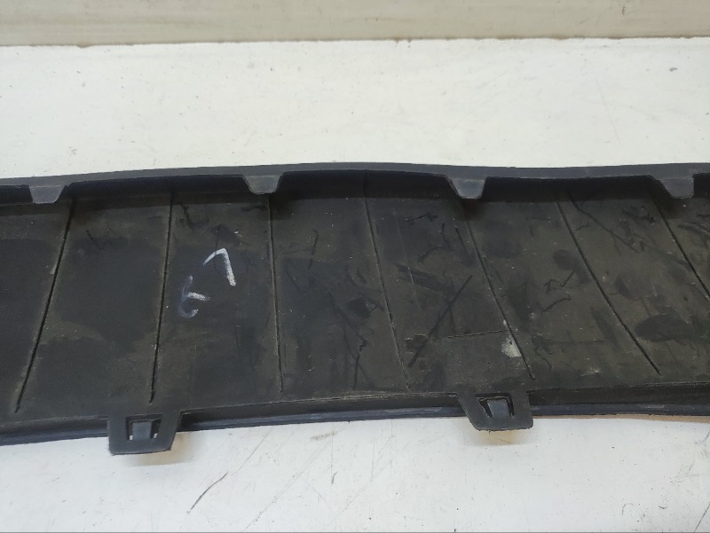 Спойлер переднего бампера