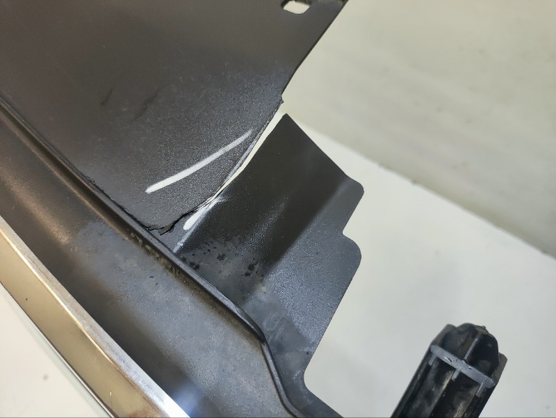 Бампер передний