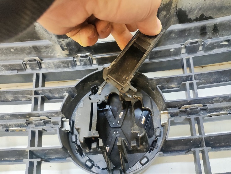 Бампер передний