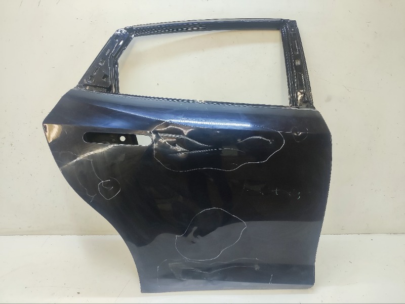 Дверь задняя правая