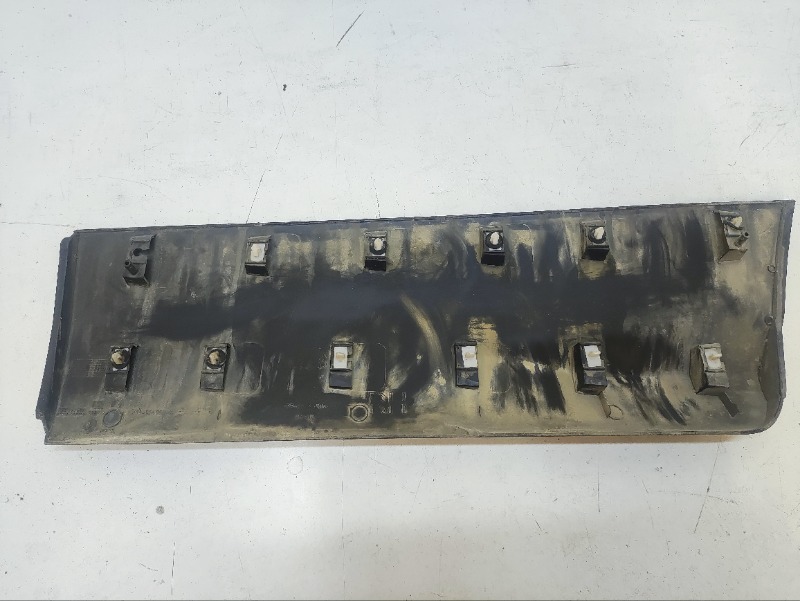 Накладка двери задней правой