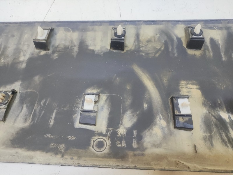 Накладка двери задней правой