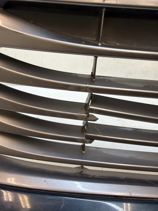 Бампер передний