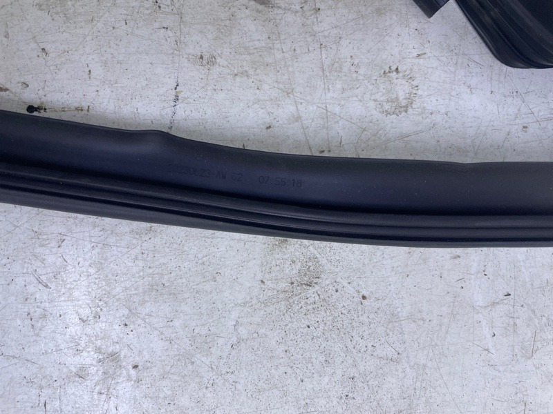 Уплотнитель двери