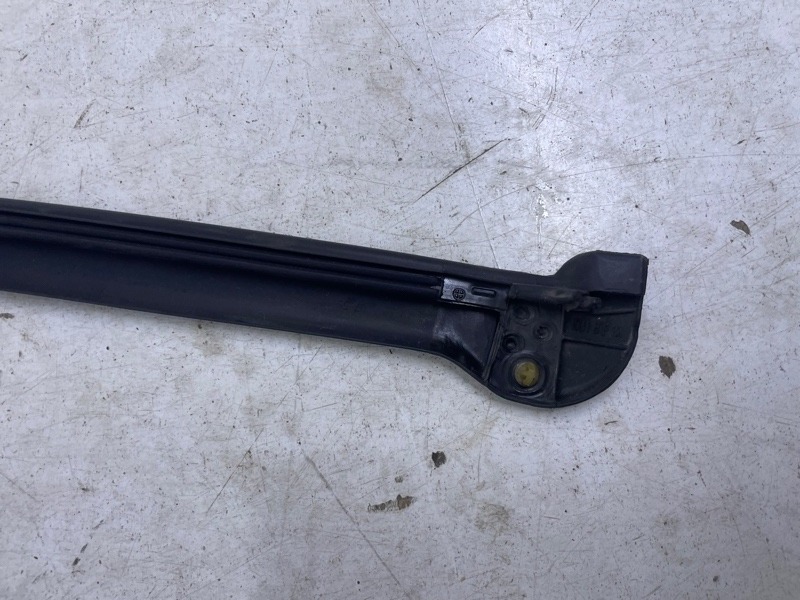 Уплотнитель двери