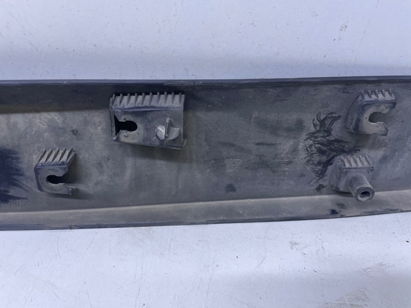 Накладка двери задней правой