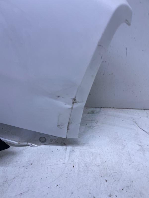 Крыло переднее правое