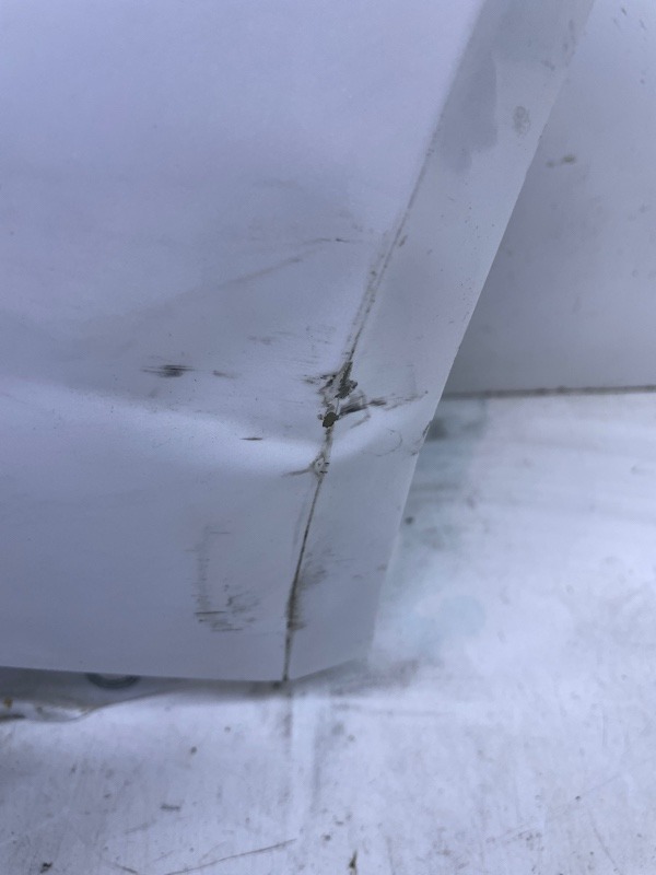 Крыло переднее правое