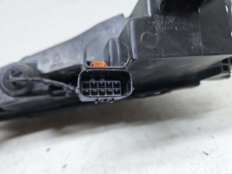 Фара дневного света правая (ходовые огни)