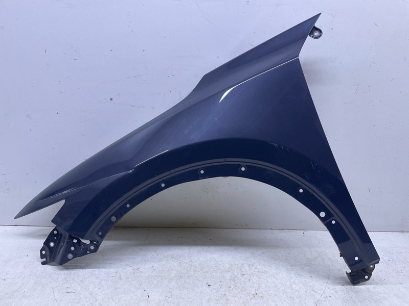 Крыло переднее левое