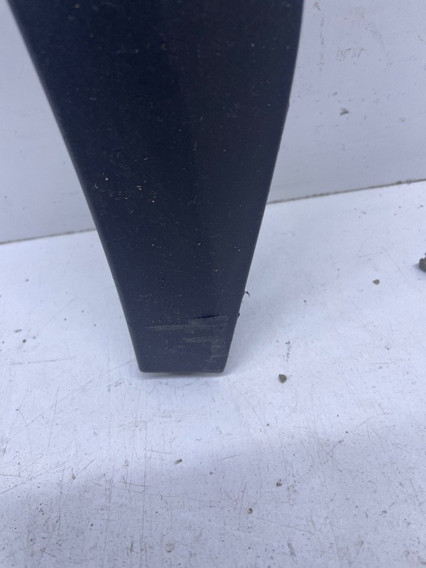 Накладка переднего крыла правого