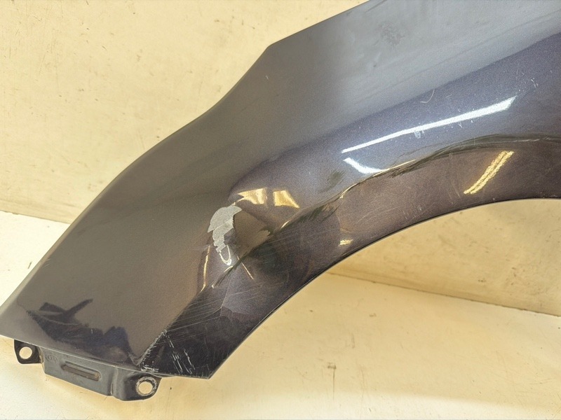 Крыло переднее левое