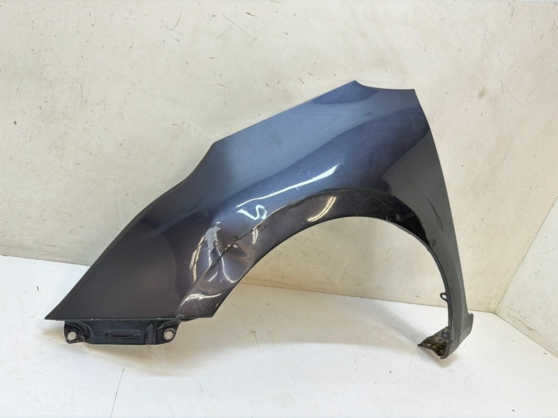 Крыло переднее левое