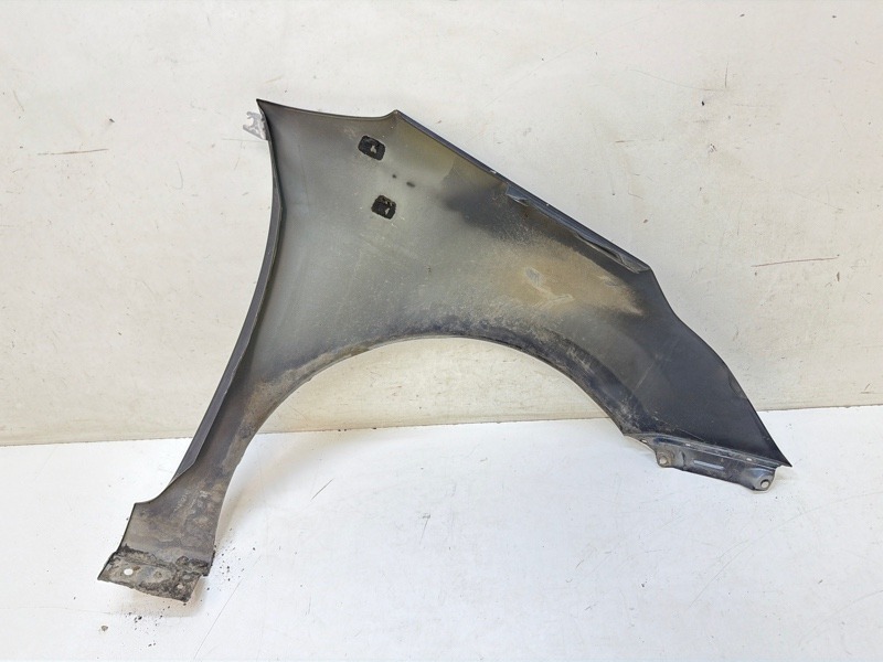 Крыло переднее левое