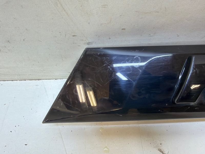 Накладка крышки багажника