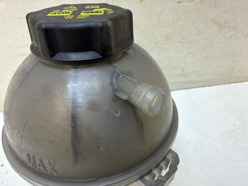 Бачок расширительный