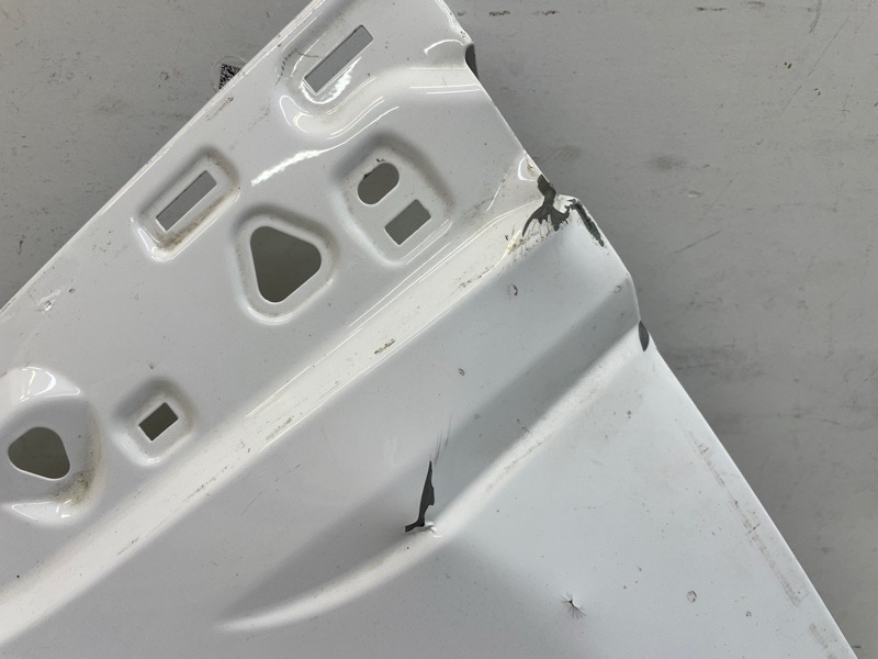 Крыло переднее левое