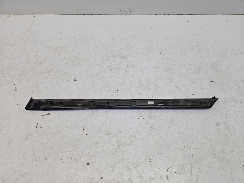 Молдинг заднего крыла правого