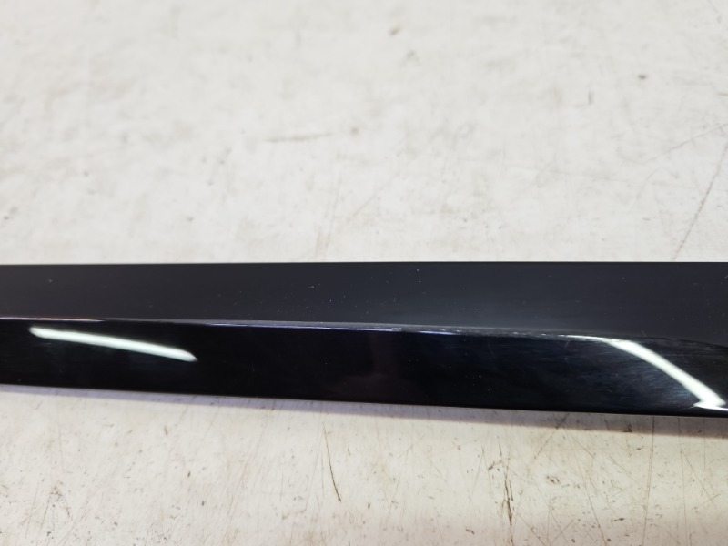 Молдинг заднего крыла правого