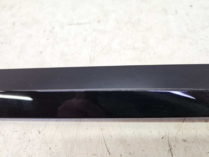 Молдинг заднего крыла правого