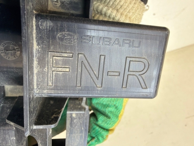 Кронштейн переднего бампера