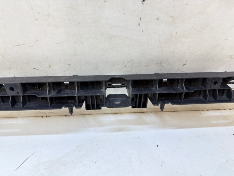 Кронштейн переднего бампера