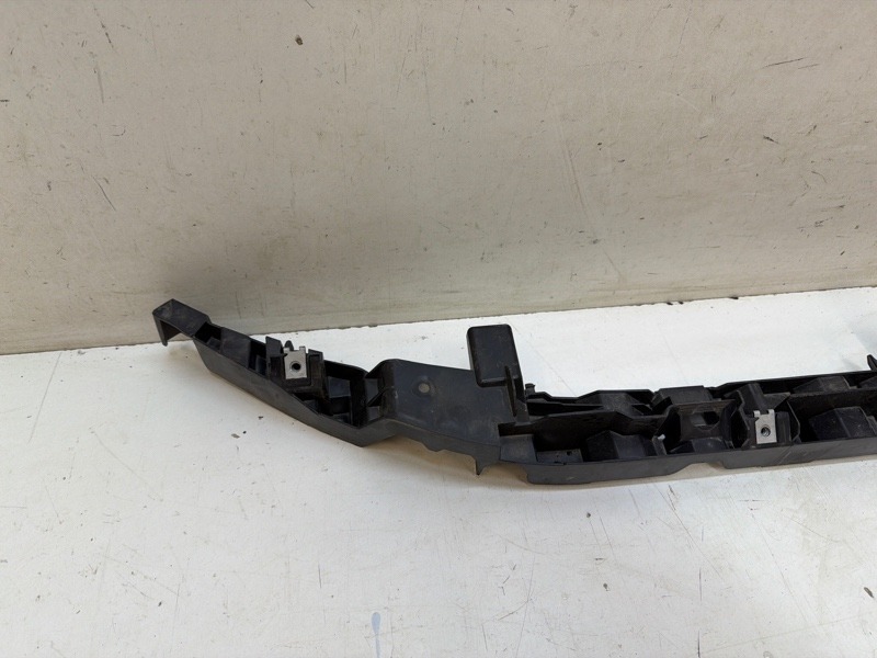 Кронштейн переднего бампера