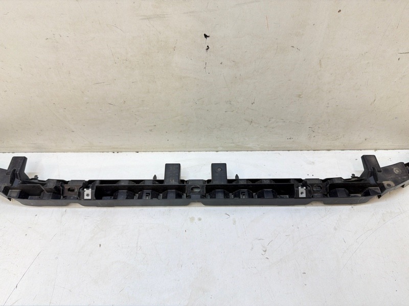 Кронштейн переднего бампера