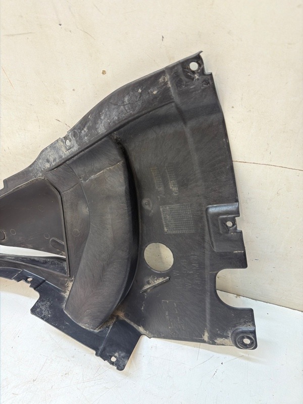 Пыльник двигателя