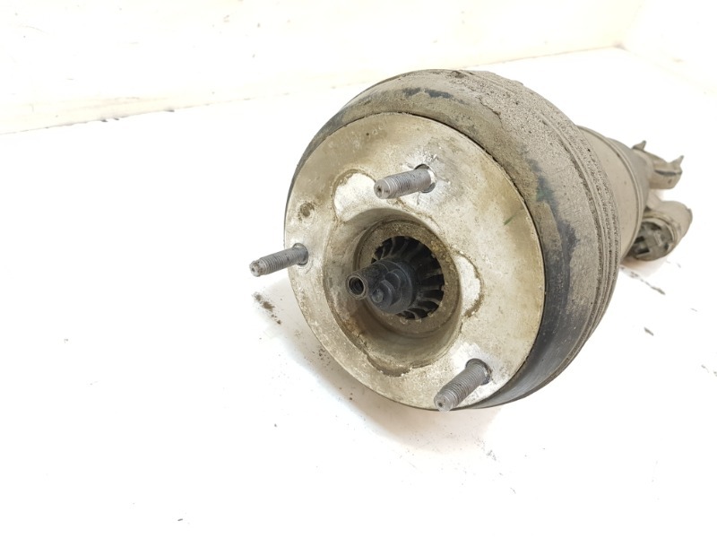 Амортизатор передний правый