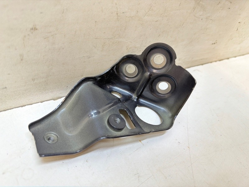 Кронштейн крепления крыла