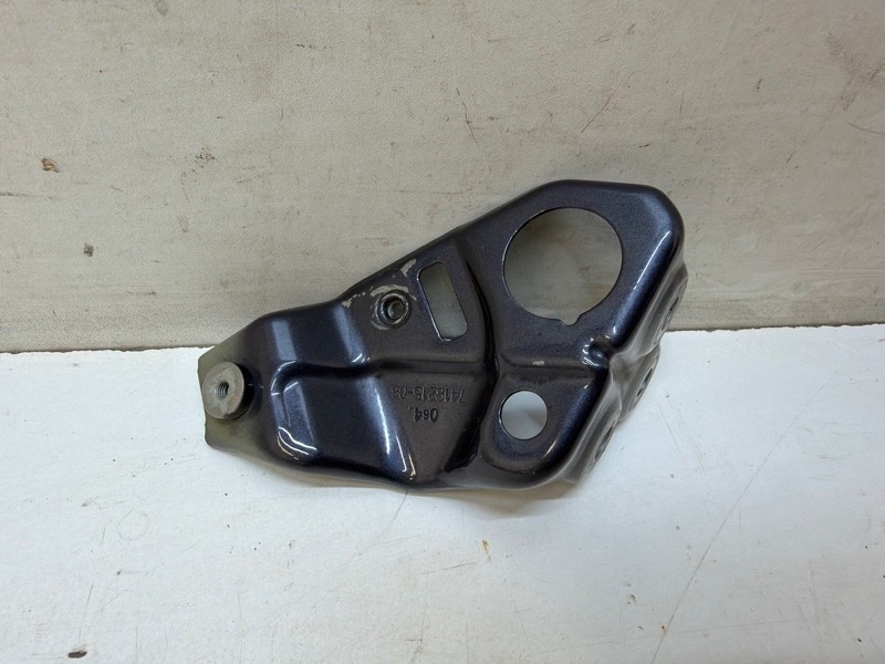 Кронштейн крепления крыла