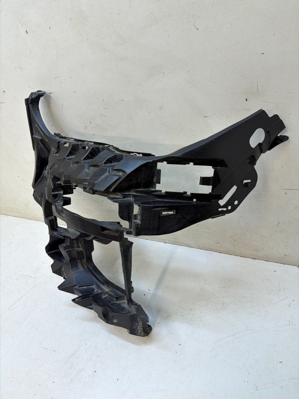 Кронштейн фары противотуманной левой