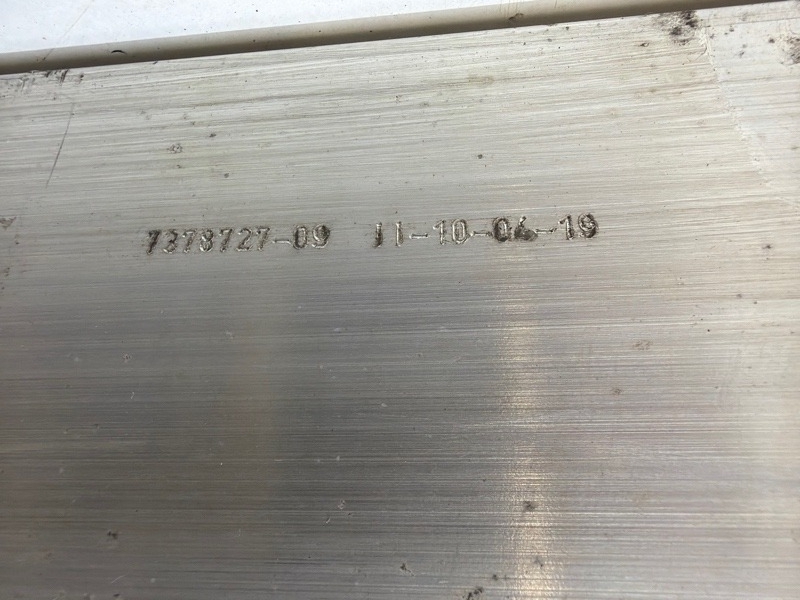 Усилитель переднего бампера