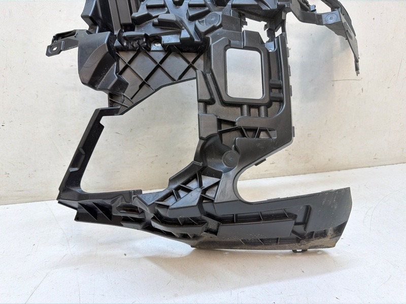 Кронштейн фары противотуманной левой