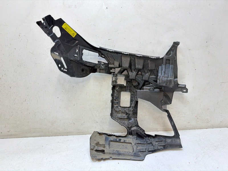 Кронштейн фары противотуманной левой