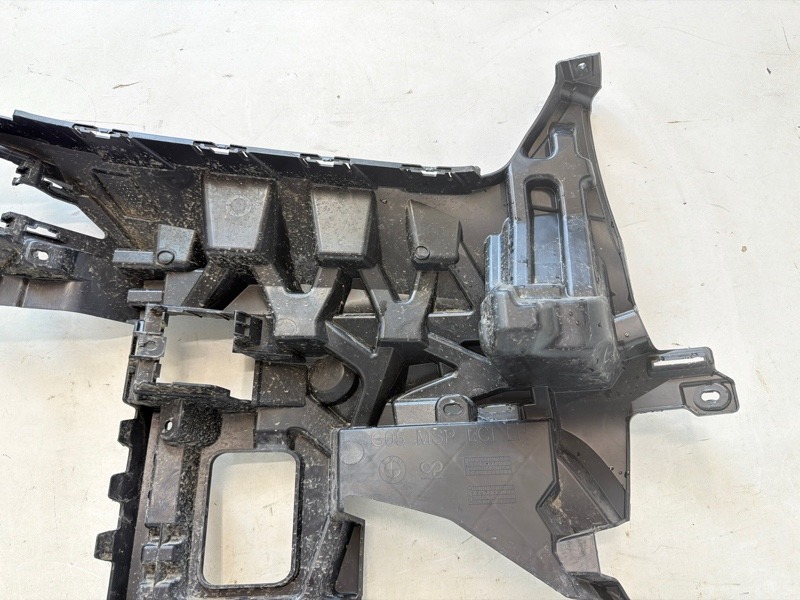 Кронштейн фары противотуманной левой