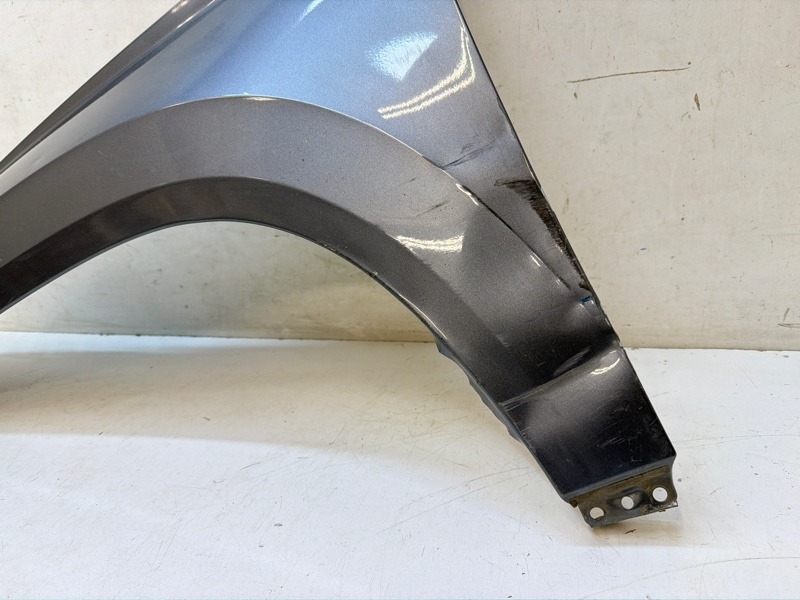 Крыло переднее левое