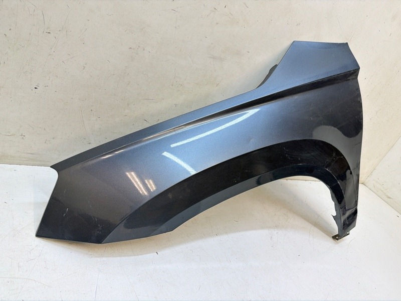 Крыло переднее левое