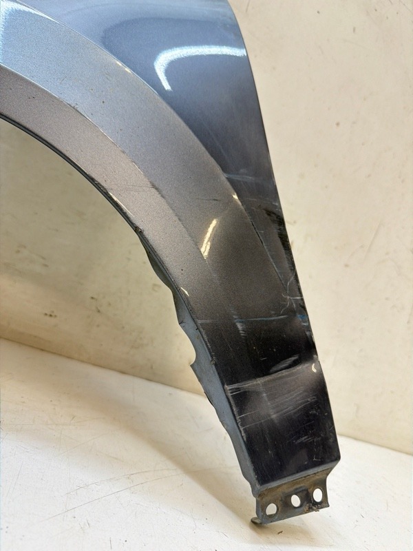 Крыло переднее левое