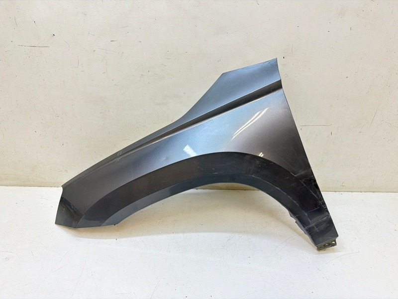 Крыло переднее левое