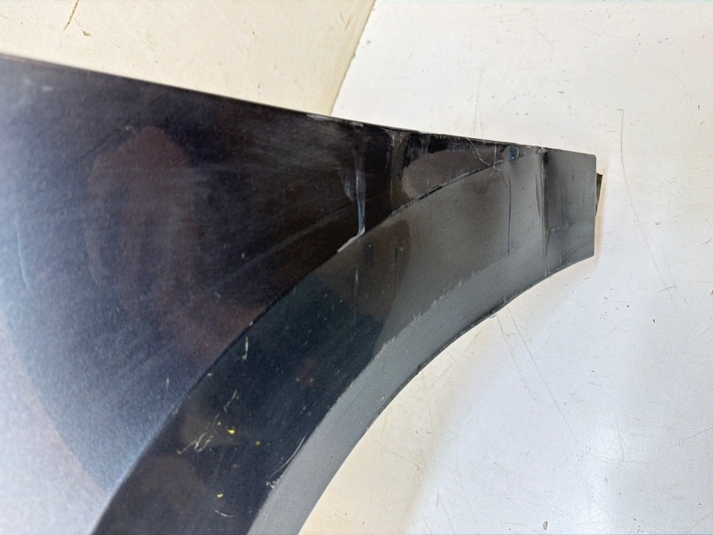 Крыло переднее левое