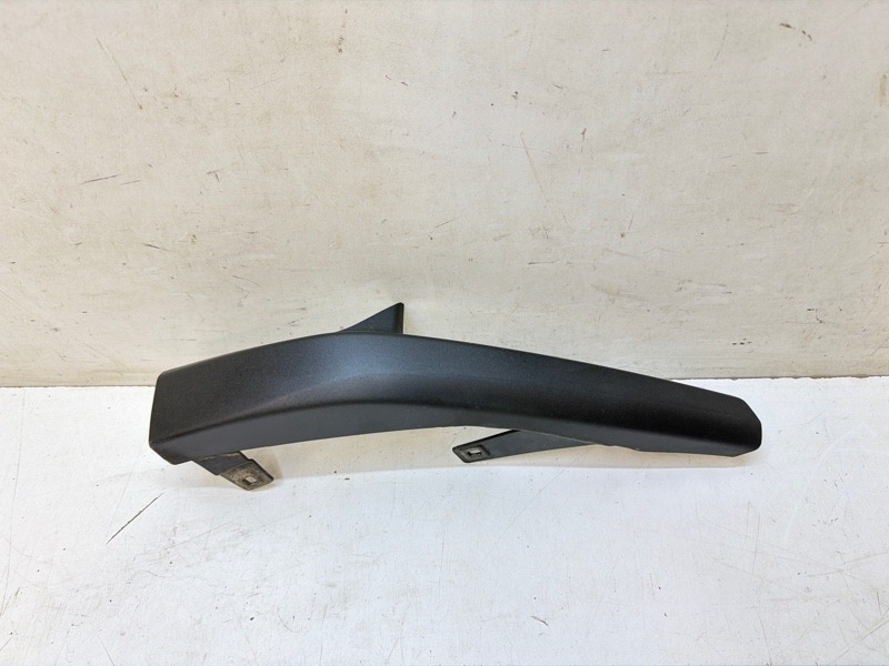 Спойлер переднего бампера правый