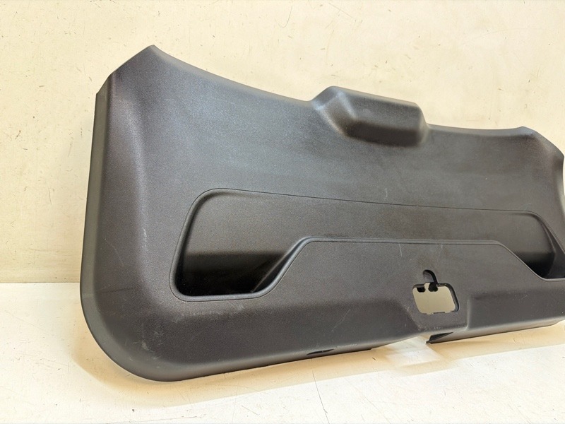 Обшивка крышки багажника