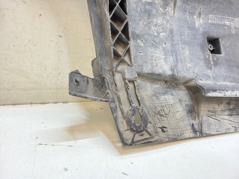 Пыльник двигателя