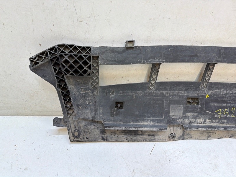 Пыльник двигателя