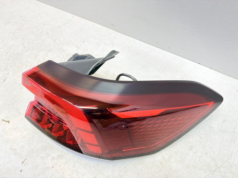 Фонарь задний правый