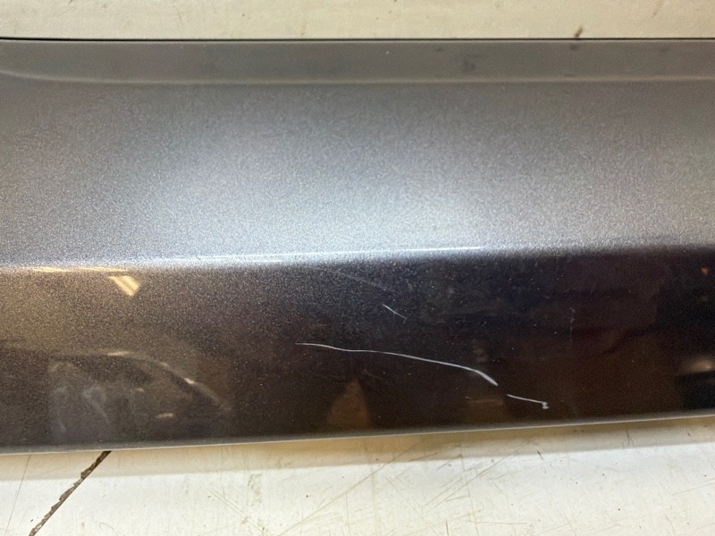 Молдинг капота