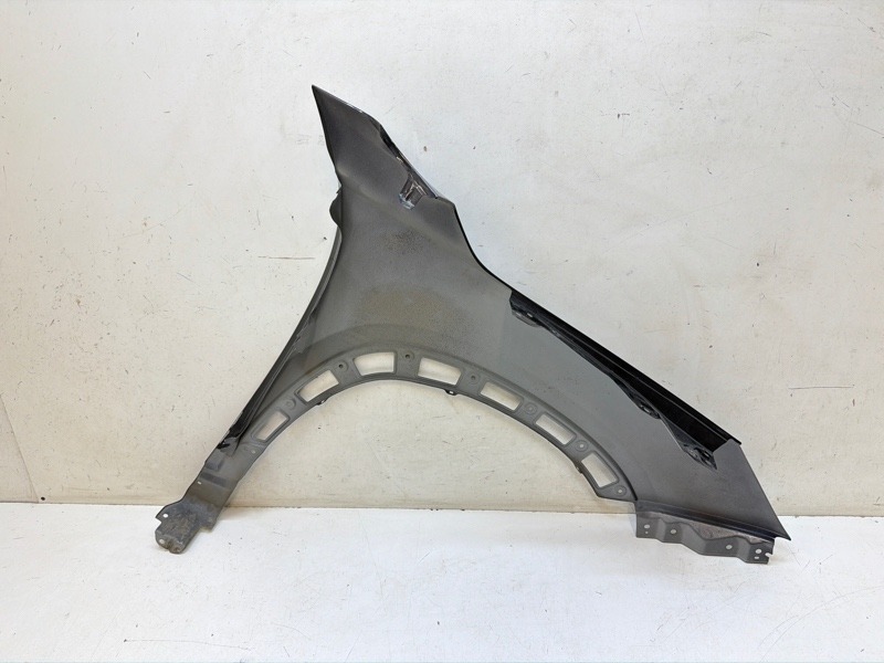 Крыло переднее левое